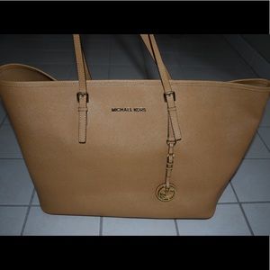Michael Kors Tote